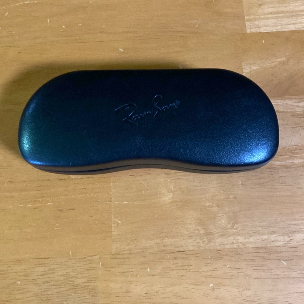 Ray Ban Hard Case Glass Case  good condition